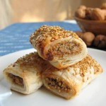 Vegan sausage rolls (square)