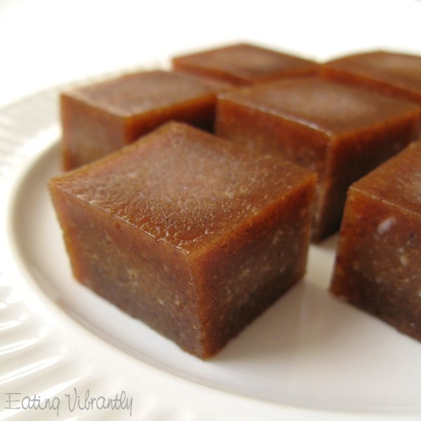 Raw caramel fudge with dates and macadamias