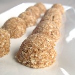 Raw date coconut macaroons